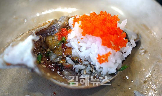 돌게 중 으뜸 치는 '여수 돌게' 꽃게장과 양념게장